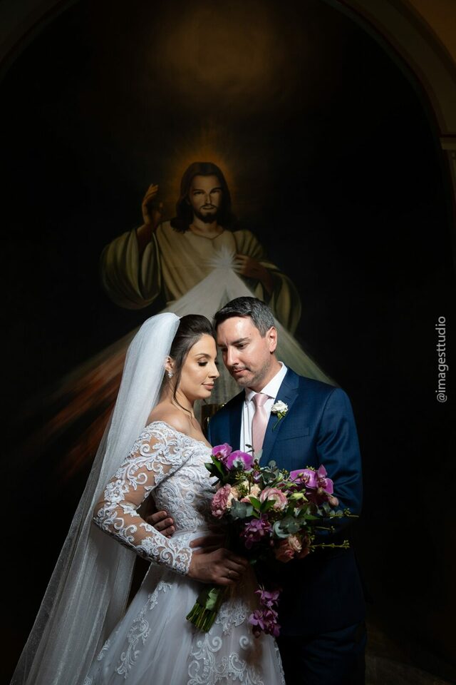 Casamento de Tatiana e Renan na Igreja São Miguel Arcanjo em Barbacena MG.
